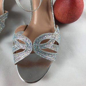 Silver pump with reflective jewels, 3" heel, never worn